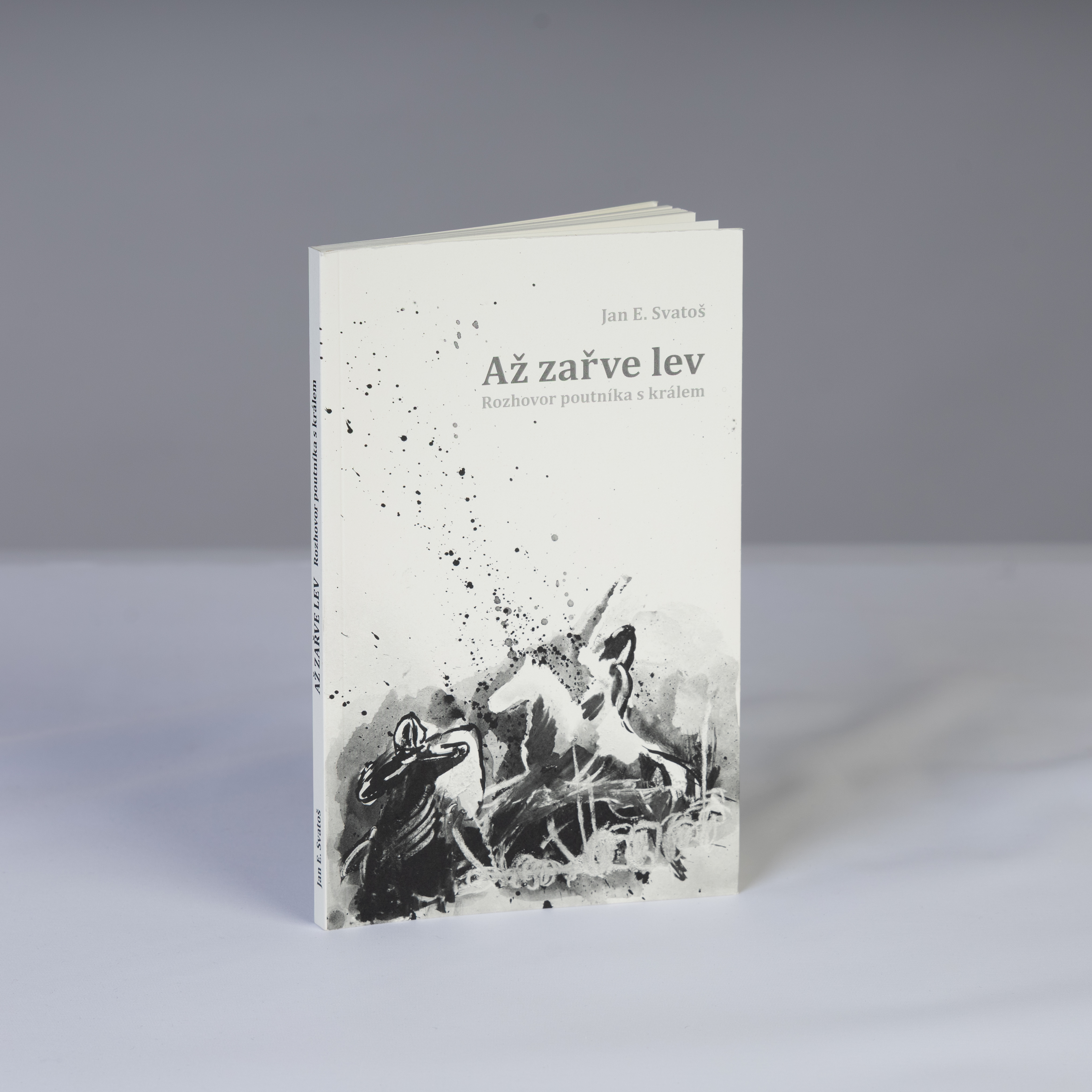 KNIHA Až zařve lev - Rozhovor poutníka s králem  